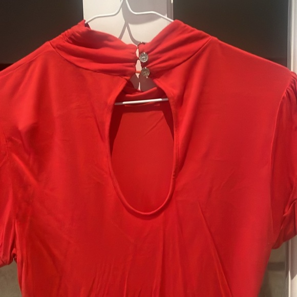 3/$15 Guess shirt size medium red - Picture 3 of 3